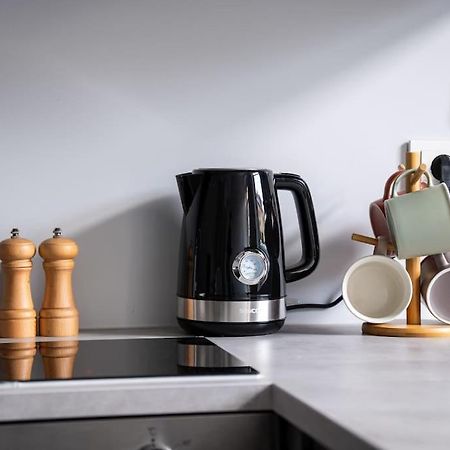 Modern Flat In Old Town Kaunas - Free Parking & Self Check-In Екстер'єр фото