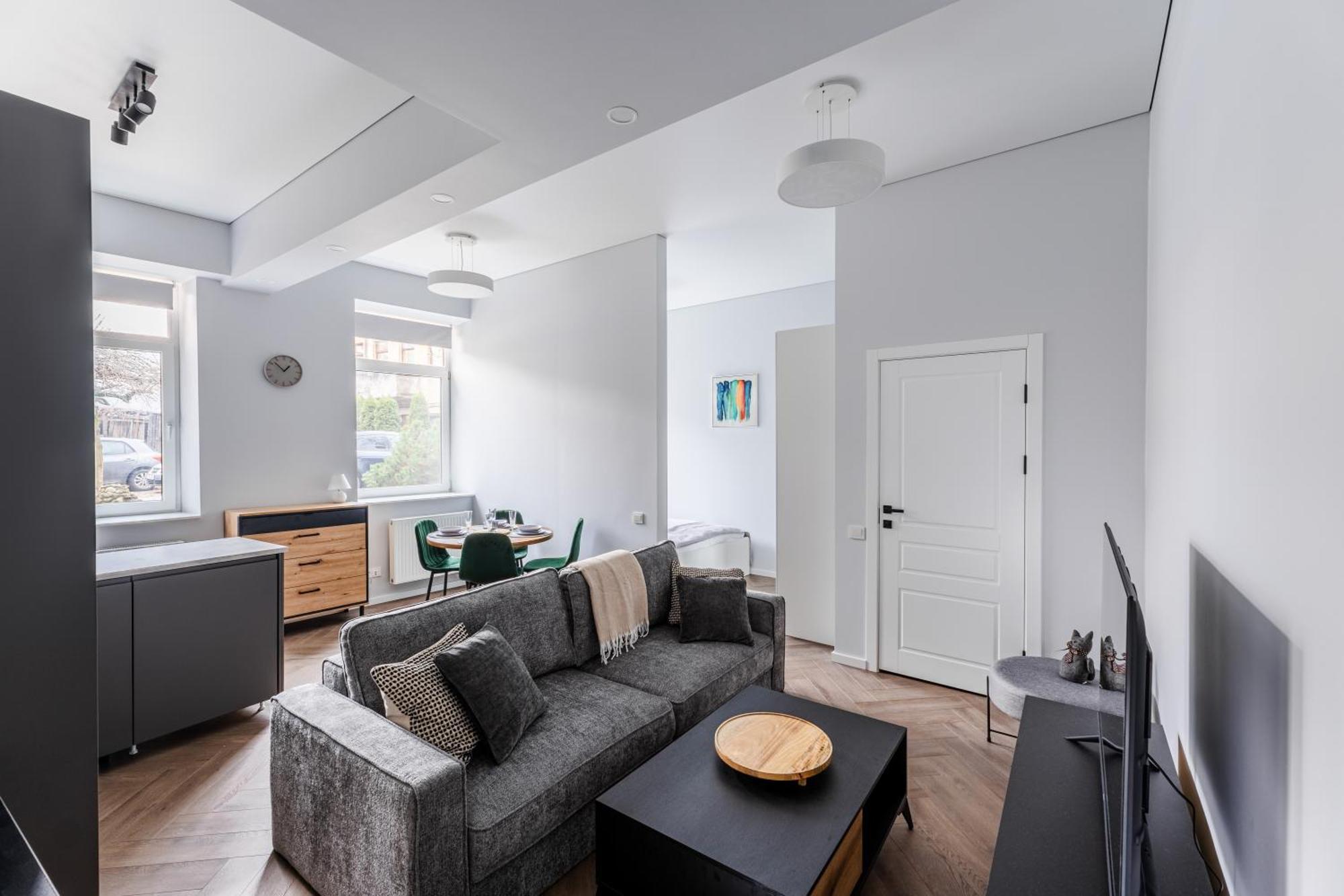 Modern Flat In Old Town Kaunas - Free Parking & Self Check-In Екстер'єр фото